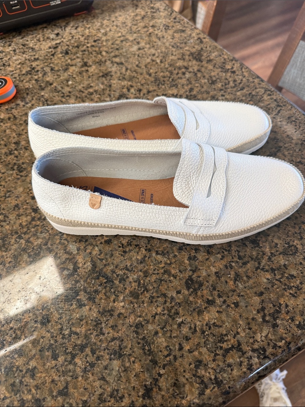 Verbenas Spain Women's White Leather Thalia Penny Loafers  US 9 9.5 EU 40  NWOB